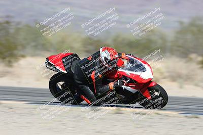 media/Dec-01-2025-Moto Forza (Mon) [[2daa91e15f]]/2-Intermediate Group/Session 3 (Turn 7 Inside Pans)/